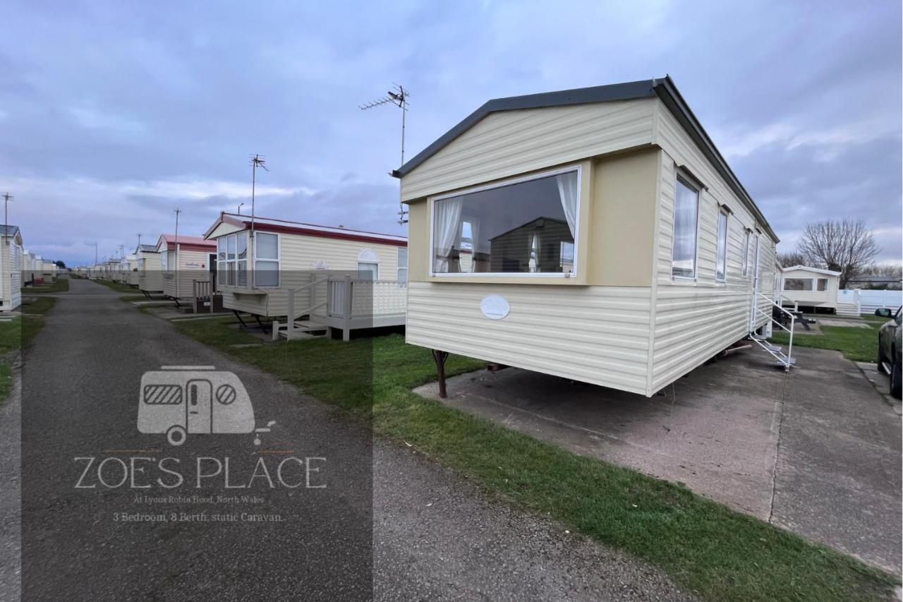 Chalet 3 Bedroom 8 Berth Cosy Static Family Caravan *